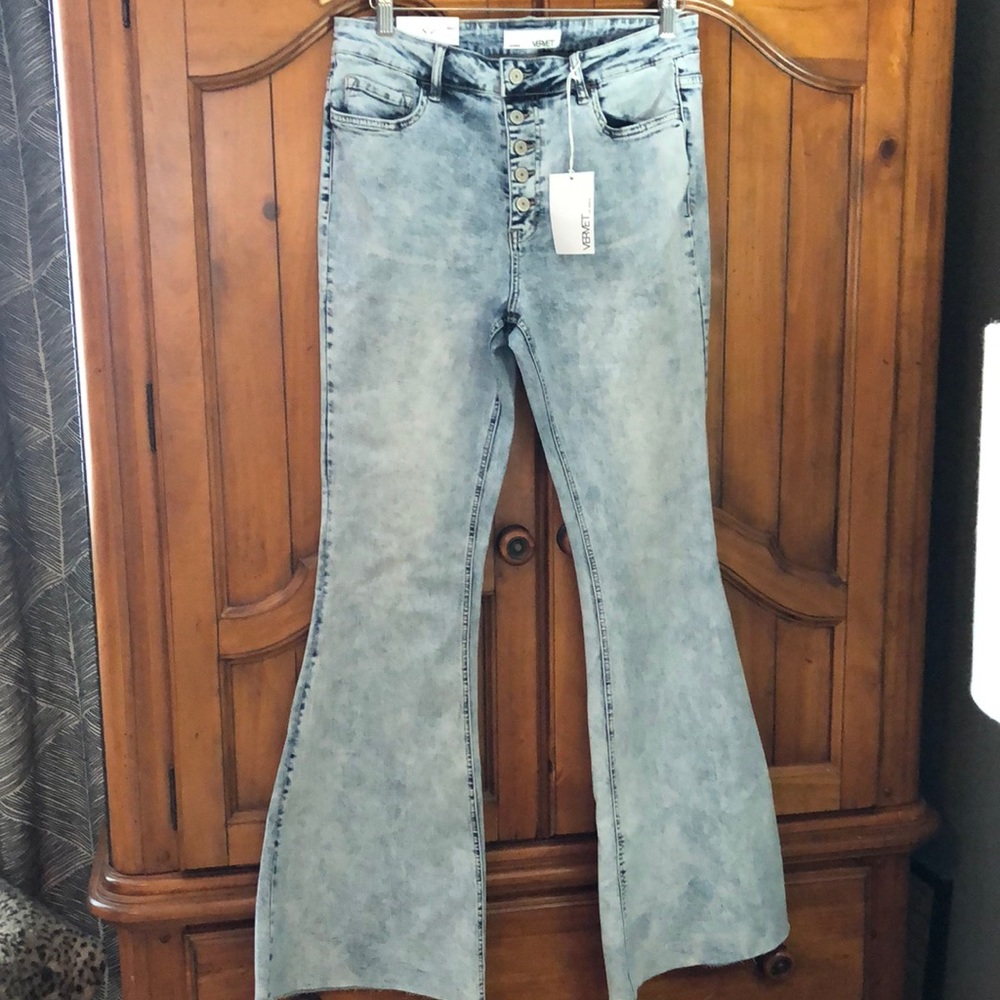Vervet High Rise Flare sz 30